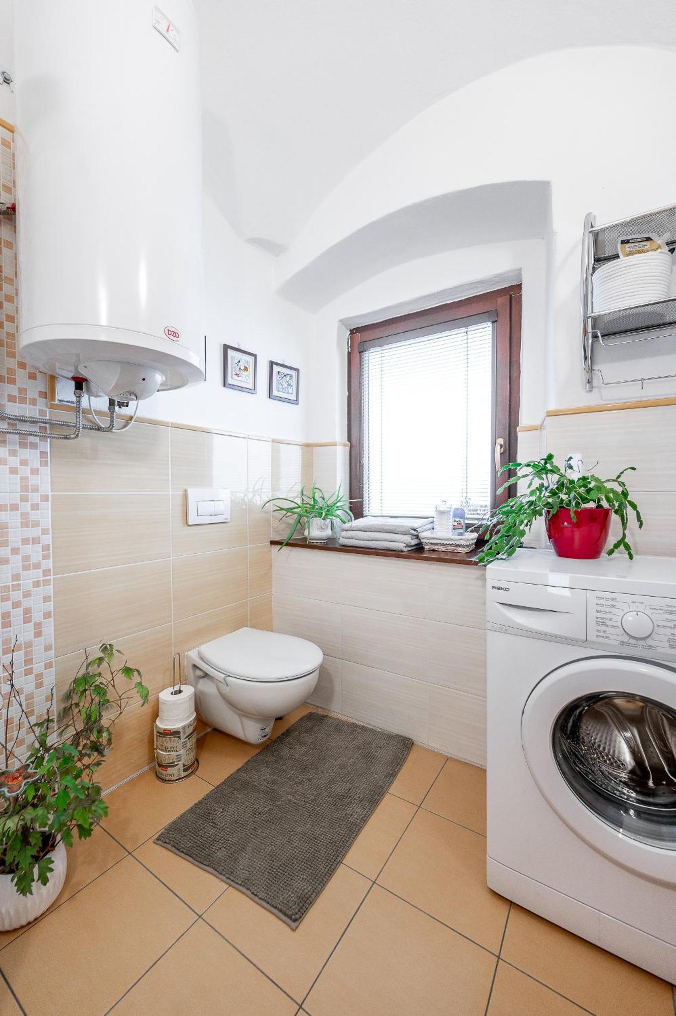 2 Room Flat Hlavna Kosice With Parking Ngoại thất bức ảnh